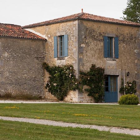 Saint-Bris-des-Bois Chambres D'Hotes Logis De L'Astree المظهر الخارجي الصورة