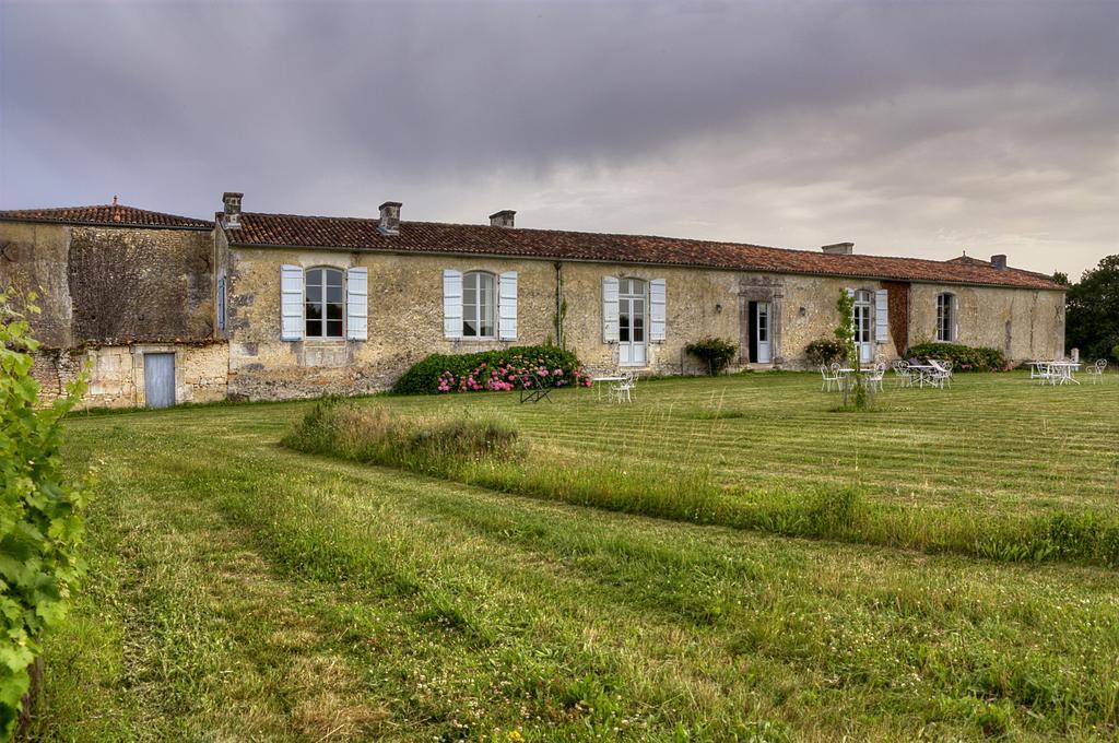 Saint-Bris-des-Bois Chambres D'Hotes Logis De L'Astree المظهر الخارجي الصورة