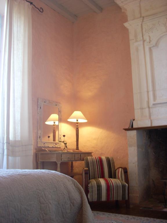 Saint-Bris-des-Bois Chambres D'Hotes Logis De L'Astree المظهر الخارجي الصورة