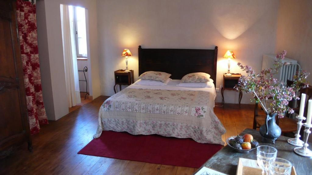 Saint-Bris-des-Bois Chambres D'Hotes Logis De L'Astree الغرفة الصورة